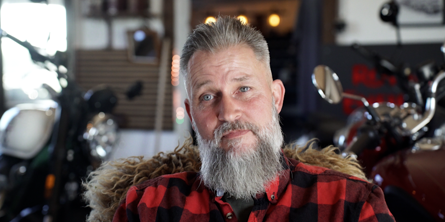 Socialudvalget i Guldborgsund Kommune har besluttet at indgået et samarbejde med oversergent Jimmy Idestrup Pedersen (billedet). Han skal drive et nyt tilbud til tidligere udsendte, værestedet BaseCamp. Foto: Guldborgsund Kommune.